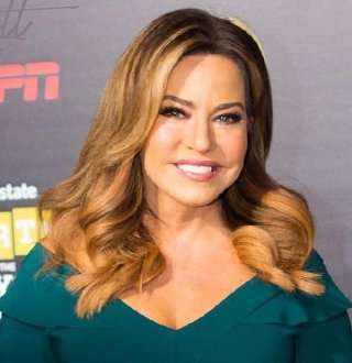 HLN's Robin Meade On Magical Husband & Married Life Secret & Connection  With Family
