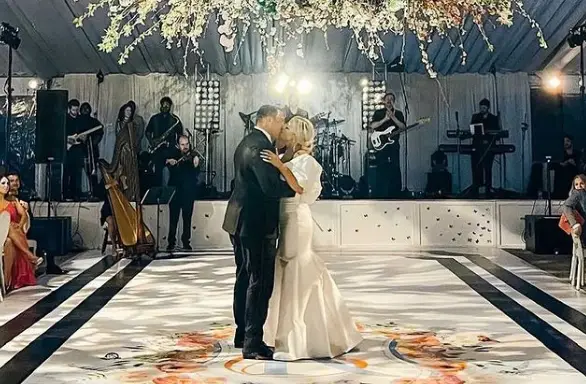 Ryan Kelly and his Wife Emma Zieverink at their wedding.