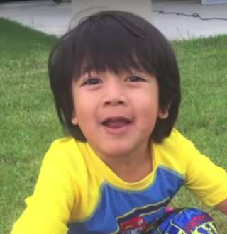 ryan toysreview age