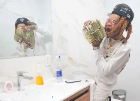 SpotemGottem flaunting his wealth