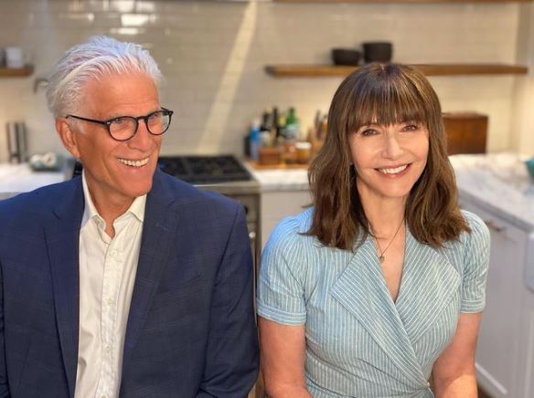 Ted Danson with his wife Mary Steenburgen at The Today Show in 2021.