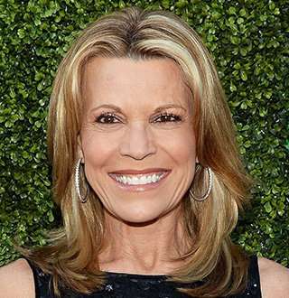 how much money does vanna white make