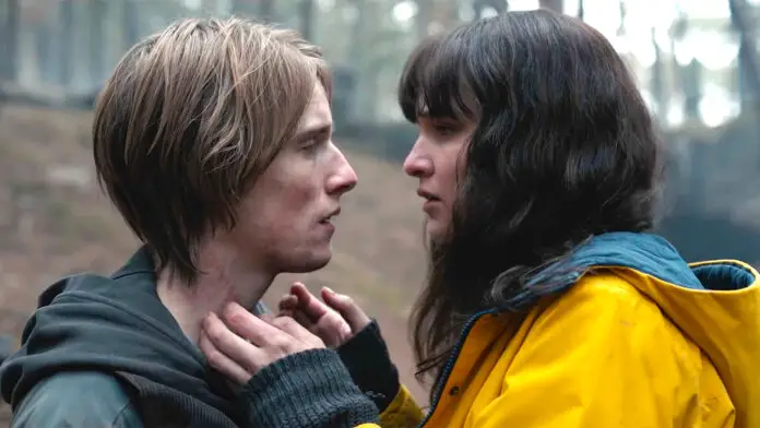 Lisa Vicari and Louis Hofmann from the trailer of Dark season 3