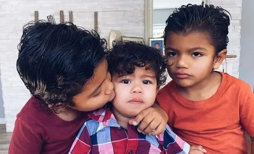 Yasiel Puig's Kids posing for a picture